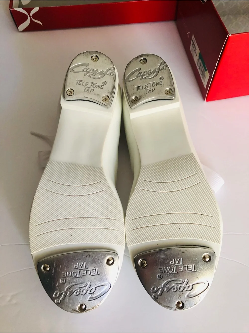 Capezio Jr. Tyette White Tap Shoes Girls Size 2.5W Ribbon Tie N625C